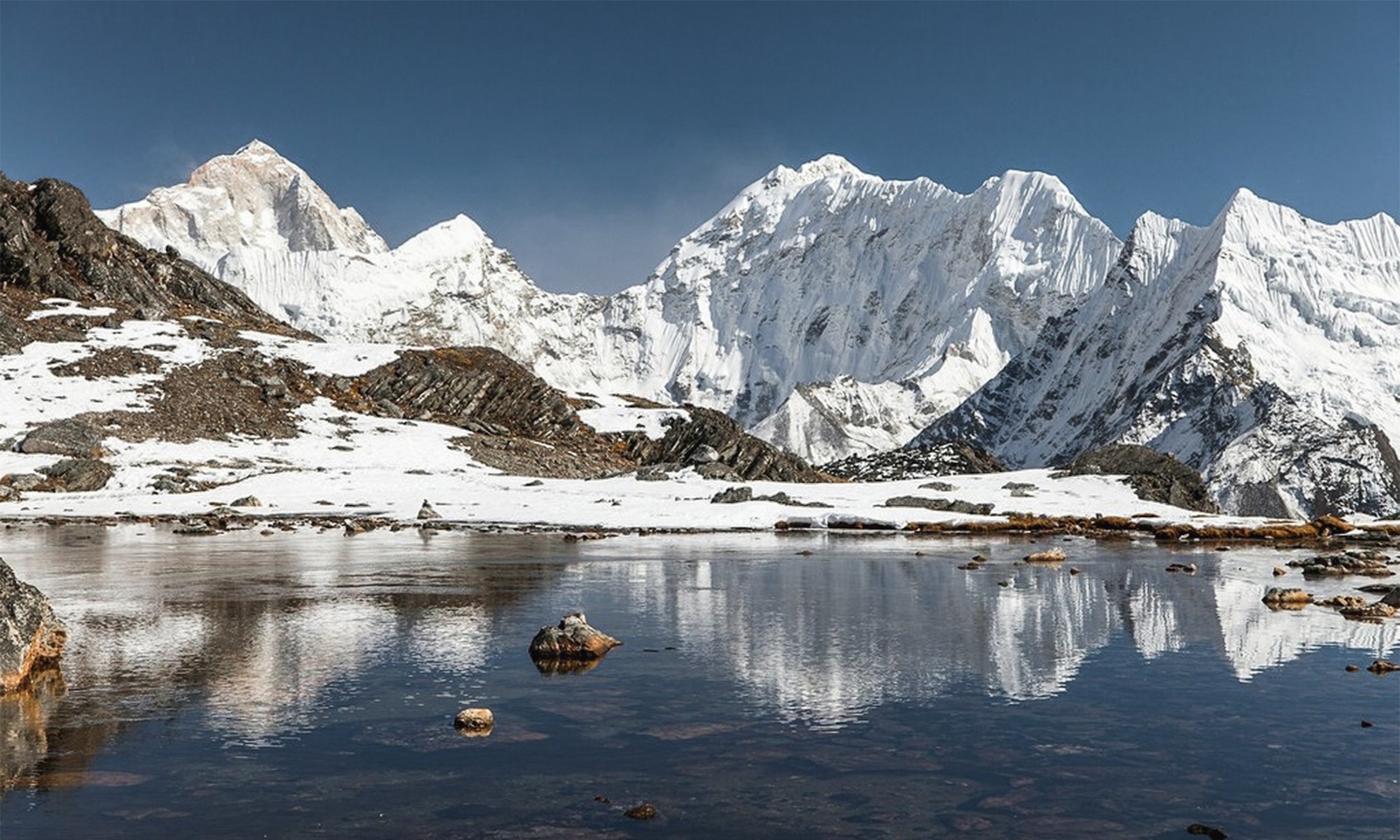 MAKALU SHERPANI COL PASS TREK