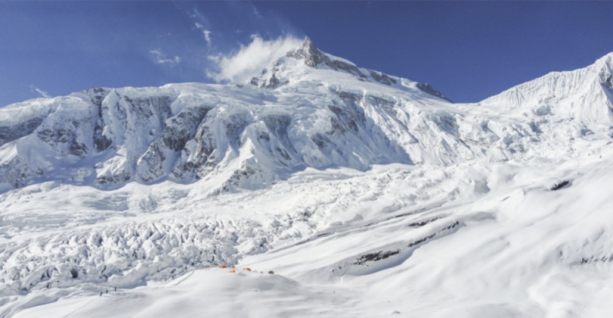 Winter Ascent of Mt. Manaslu by Alex Txikon and Six Sherpas from Seven Summit Treks